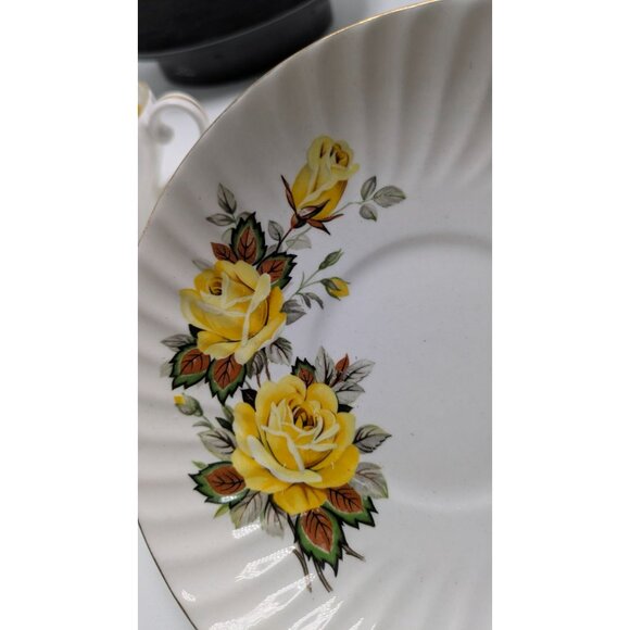 Stanley Yellow Rose Bone China Gold Trim Wide Tea Cup And Saucer Vintage Set - Picture 7 of 17